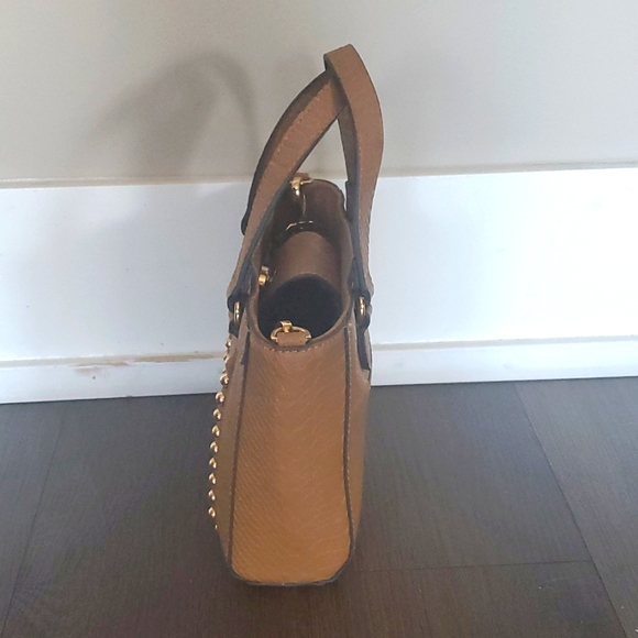 ๐ HOST PICK ๐ Jessica Simpson Crossbody Bag - Picture 4 of 10